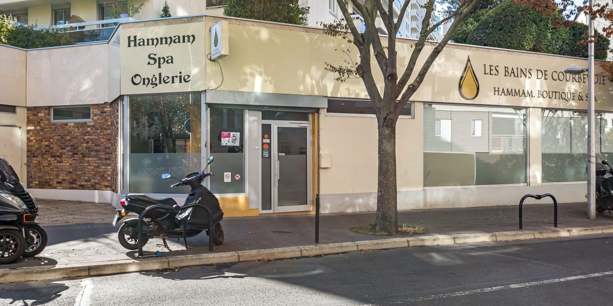 Les Bains d'Ambre - Onglerie Courbevoie - Photo de couverture - OneBooking
