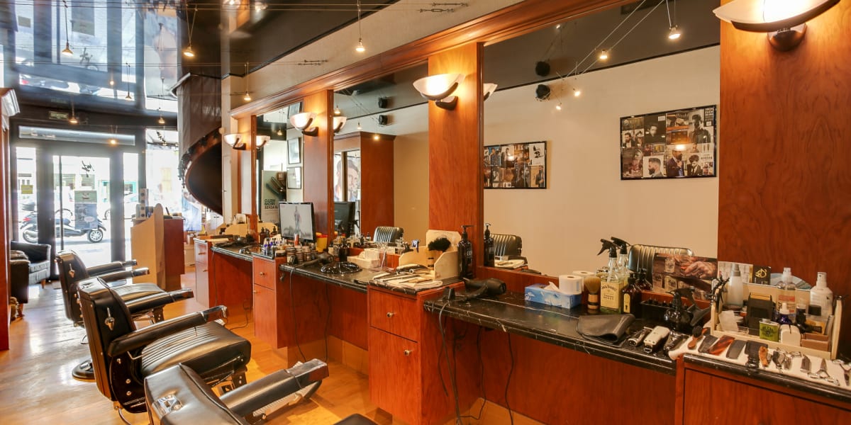 SALON NICOLAS ROCHES - Coiffure Calais - Photo de couverture - OneBooking