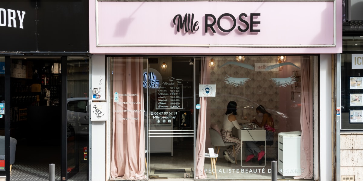 Mlle Rose - Onglerie Aulnay-sous-Bois - Photo de couverture - OneBooking