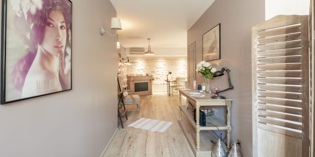 Glow Up Beauty - Institut de beauté Nemours - Photo de couverture - OneBooking