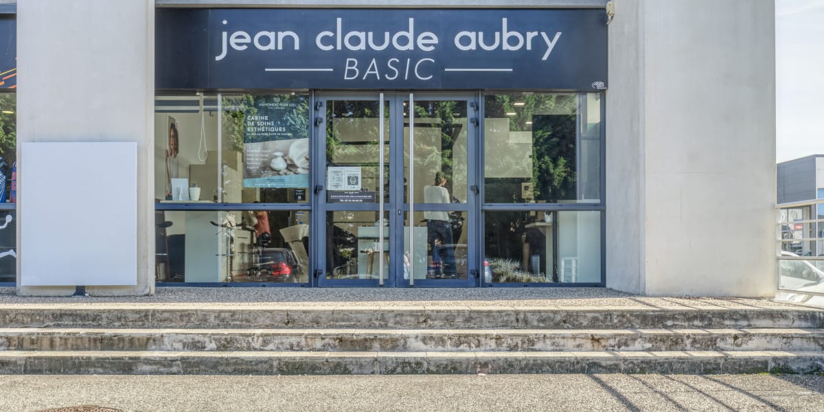 Jean Claude Aubry - Coiffure Agen - Photo de couverture - OneBooking