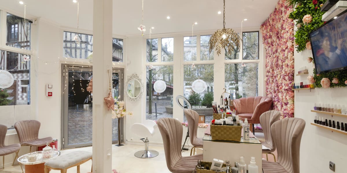 Beauty and tea - Sourcils & cils Troyes - Photo de couverture - OneBooking