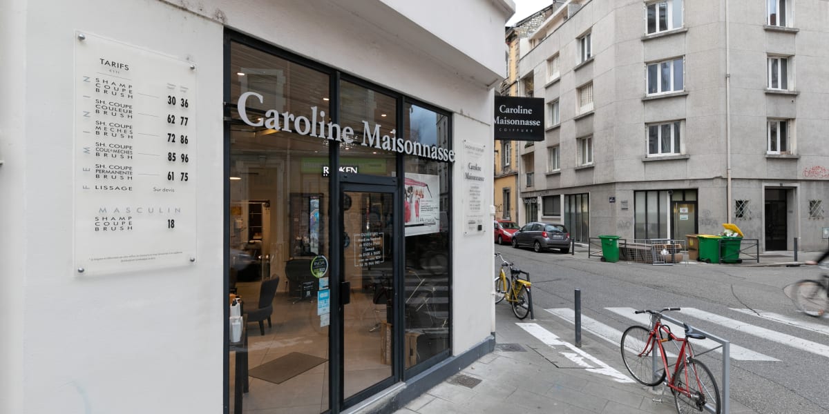 Caroline Maisonnasse - Coiffure Grenoble - Photo de couverture - OneBooking