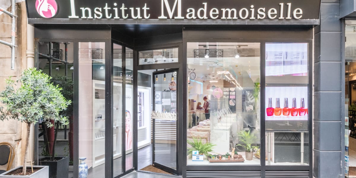 institut mademoiselle - Onglerie Paris - Photo de couverture - OneBooking