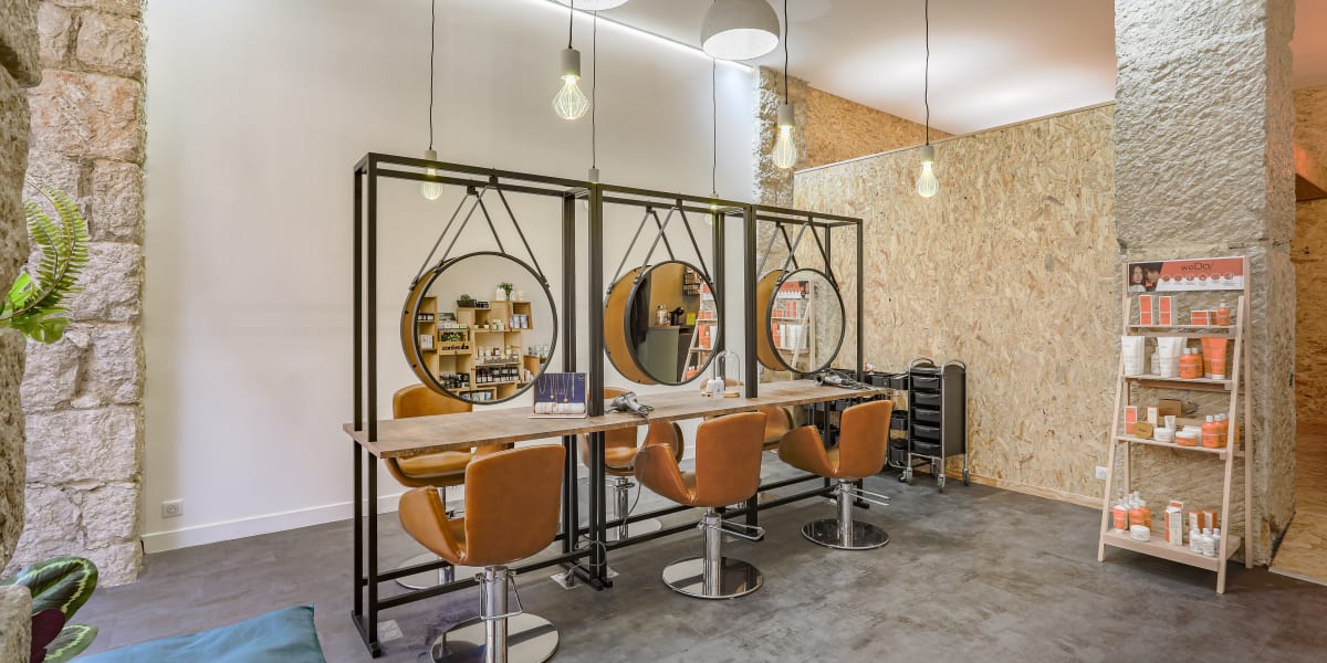 Les Petits Bras Musclés - Coiffure Nice - Photo de couverture - OneBooking