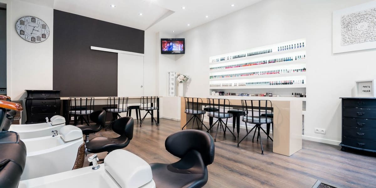 Ylinne - Onglerie Paris - Photo de couverture - OneBooking
