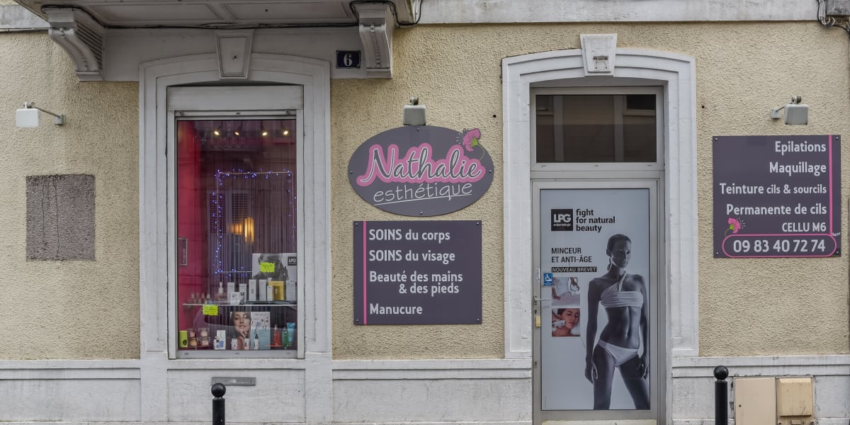 Nathalie Esthetique - Sourcils & cils Bourges - Photo de couverture - OneBooking