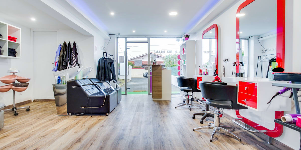 Salon Ange Sud-Ouest - Coiffure Villenave-d'Ornon - Photo de couverture - OneBooking
