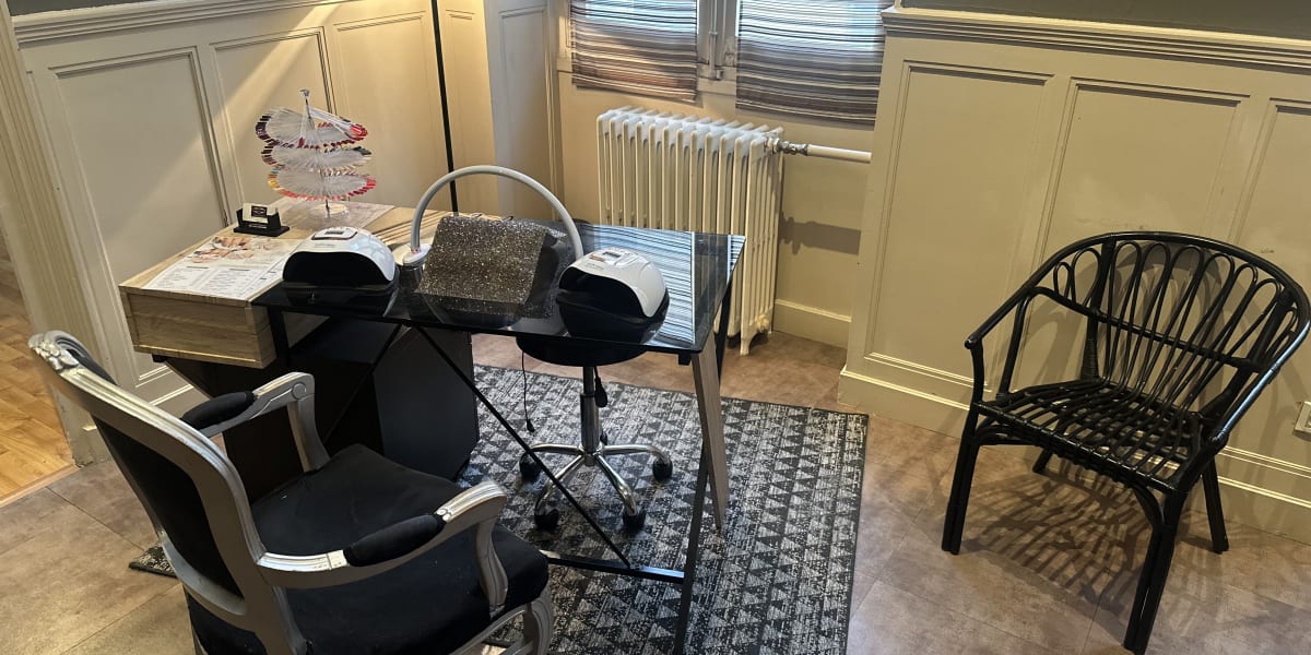 Leï Arts Esthétique - Onglerie Grenoble - Photo de couverture - OneBooking