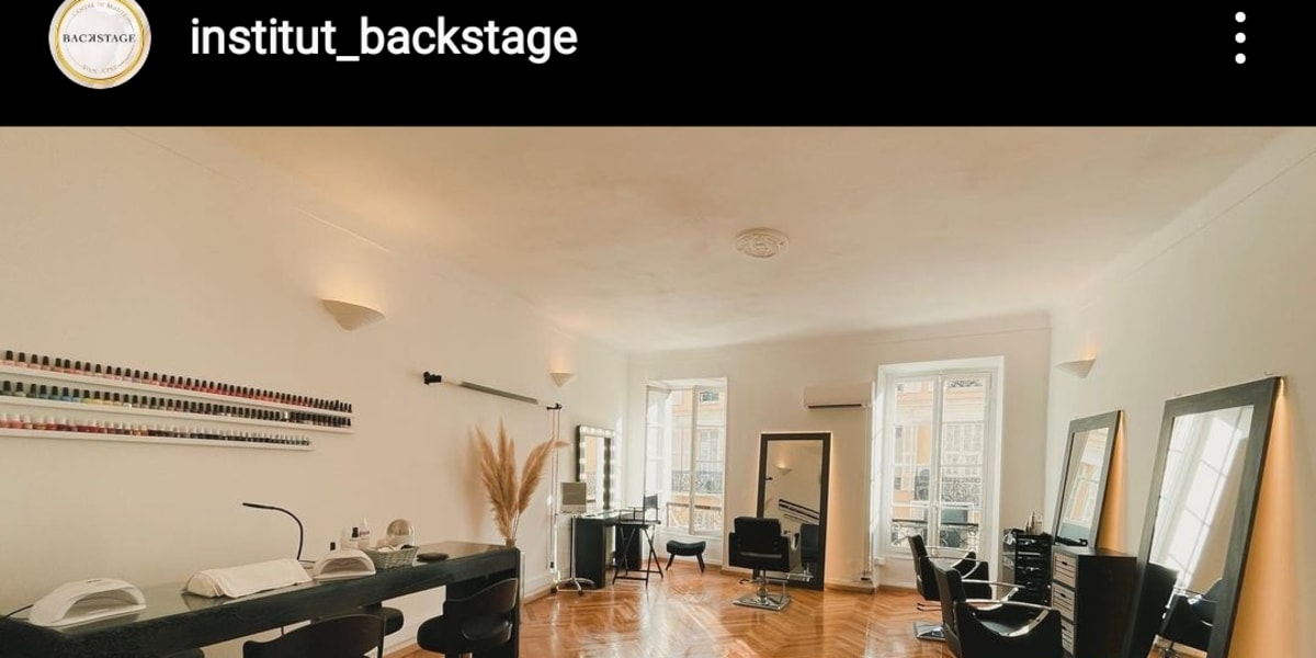 Fafa Brows Studio in BACKSTAGE - Sourcils & cils Nice - Photo de couverture - OneBooking