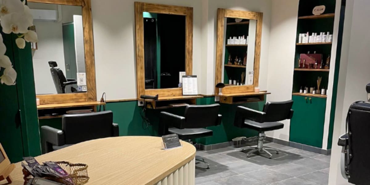 Ciseaux de Loire - Coiffure Saumur - Photo de couverture - OneBooking