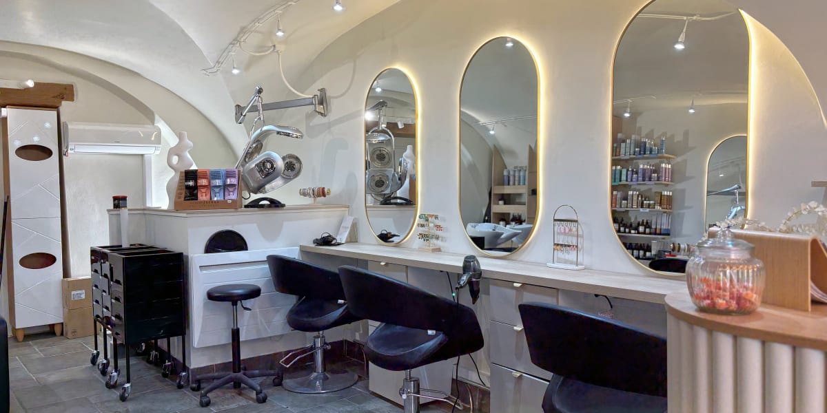 Lila verdi - Coiffure Clermont-Ferrand - Photo de couverture - OneBooking