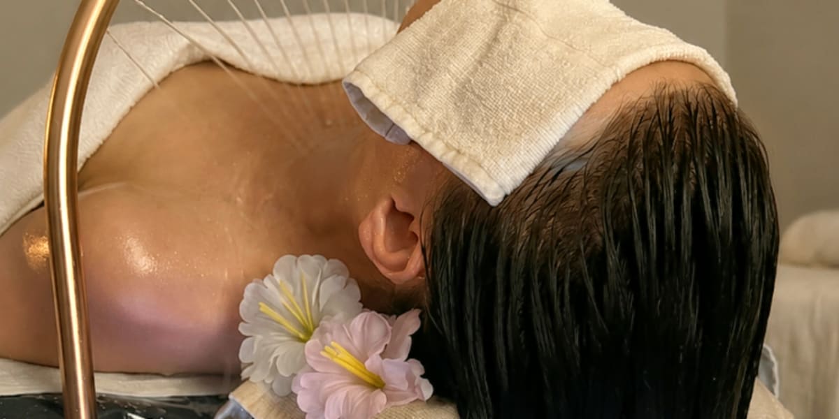 Institut Yuna ~ Head Spa ~ Soins Esthétiques - Sourcils & cils Annecy - Photo de couverture - OneBooking