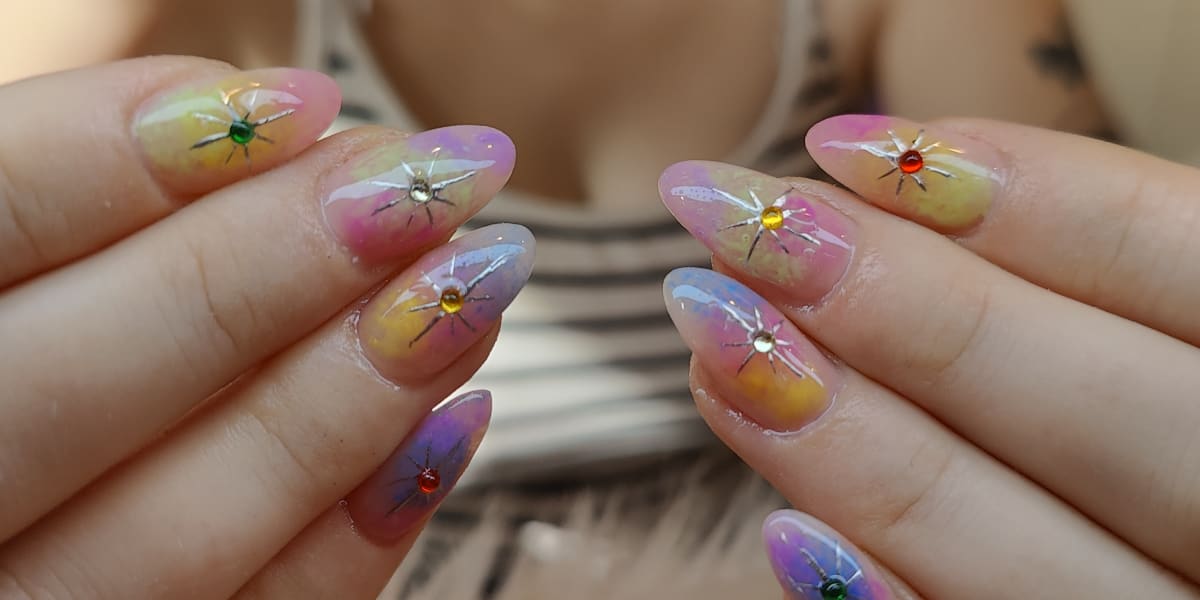 Ongles et sourcils - Onglerie Strasbourg - Photo de couverture - OneBooking