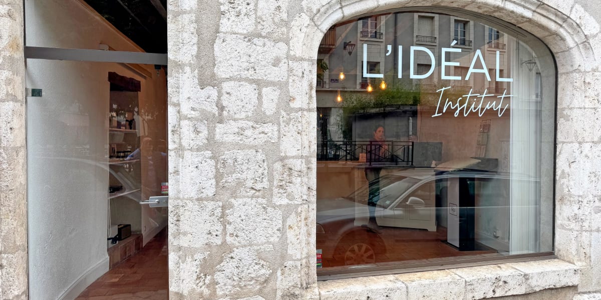 L’Ideal Institut - Sourcils & cils Blois - Photo de couverture - OneBooking