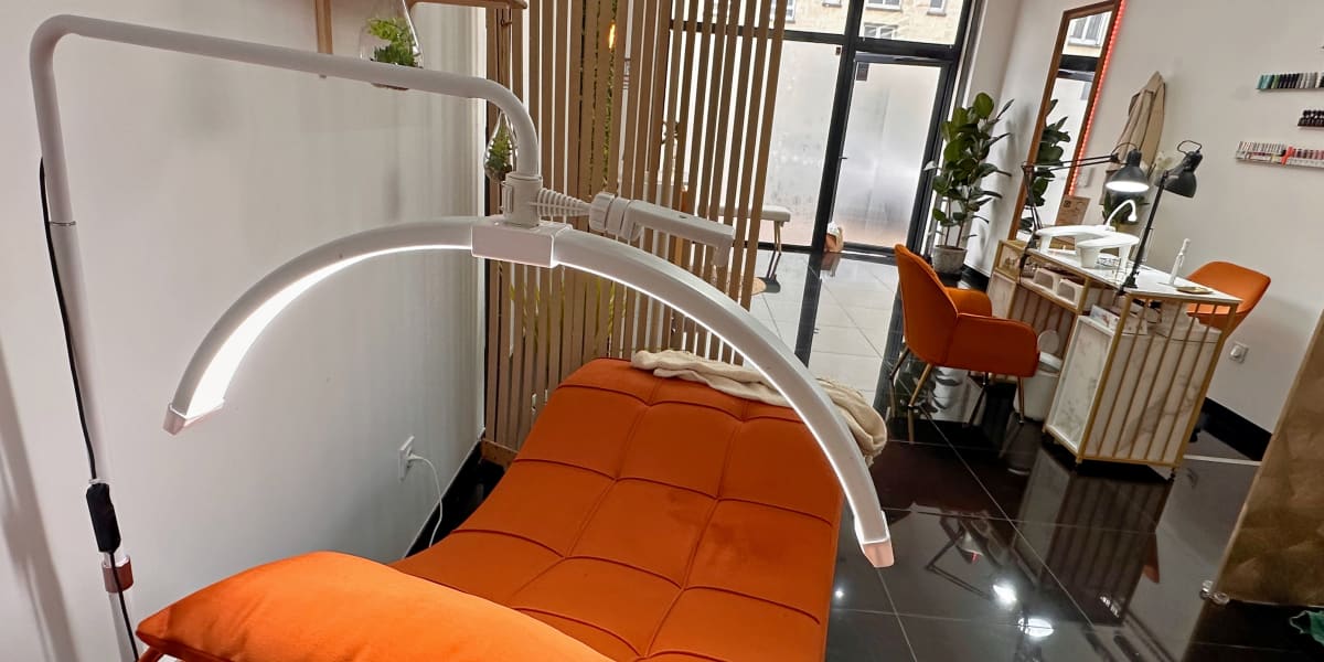 Rosa Beauty - Onglerie Neuilly-sur-Marne - Photo de couverture - OneBooking