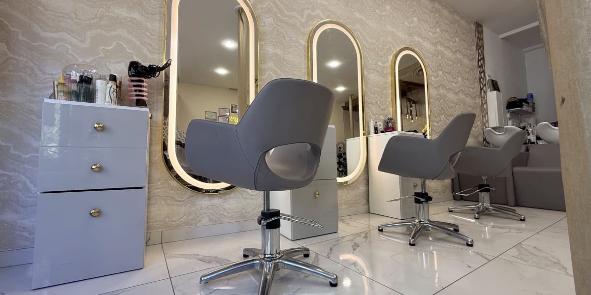 Hair Beauty / Esthétique Coiffeur & Barbier - Onglerie Dijon - Photo de couverture - OneBooking