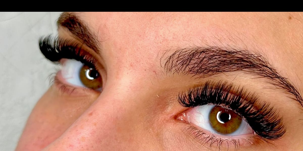 Shine Lash - Institut de beauté Toulon - Photo de couverture - OneBooking