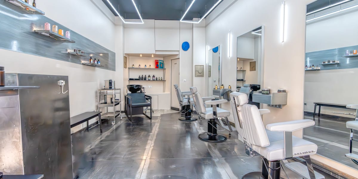 Luca Zappaterra - Barbier Nice - Photo de couverture - OneBooking