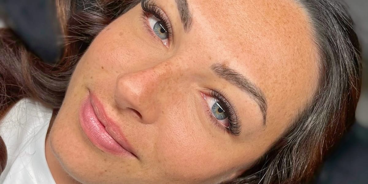 ANR beauty - Sourcils & cils Nîmes - Photo de couverture - OneBooking