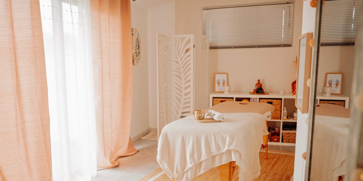 Sur un Nuage - Institut de beauté Saint-Mitre-les-Remparts - Photo de couverture - OneBooking