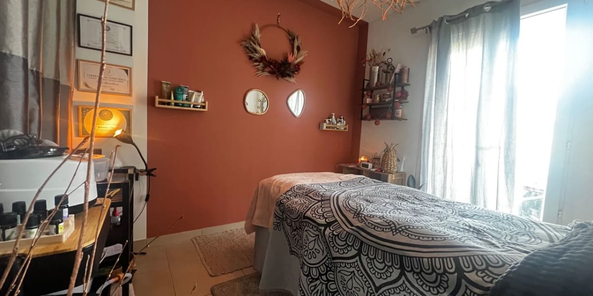 Une Pause avec Dadoune - KOBIDO / MASSAGE VISAGE LIFTANT - Massage Marignane - Photo de couverture - OneBooking