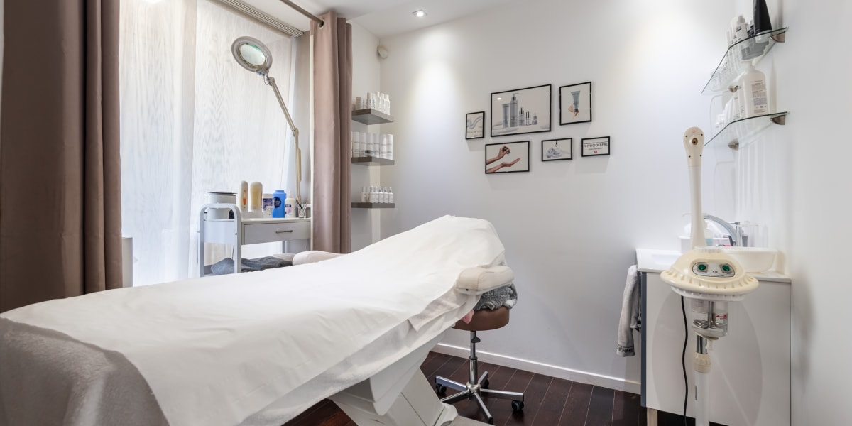 Karen Beauty Lounge - Institut de beauté Cannes - Photo de couverture - OneBooking