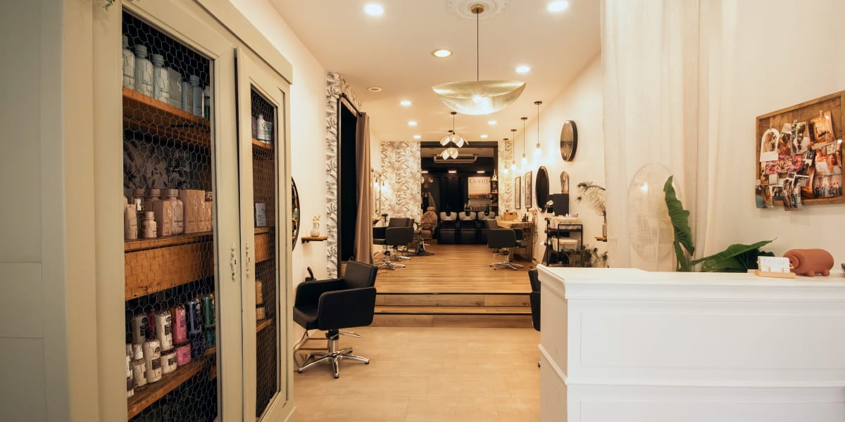 La Suite - Coiffure Saumur - Photo de couverture - OneBooking