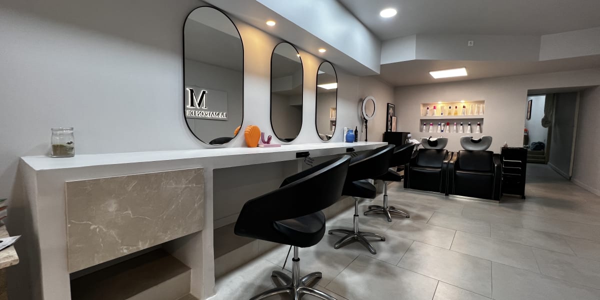 M La maison de Beauté - Coiffure Tarascon - Photo de couverture - OneBooking