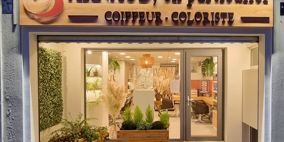 ARNAUD, en particulier - Coiffure Nantes - Photo de couverture - OneBooking