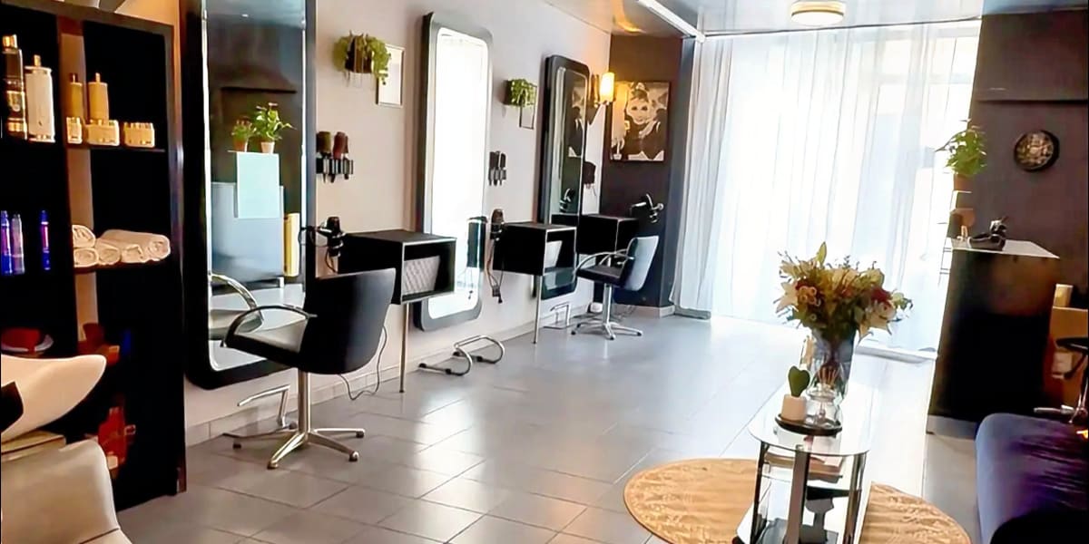 Mel & Sab - Coiffure Nîmes - Photo de couverture - OneBooking