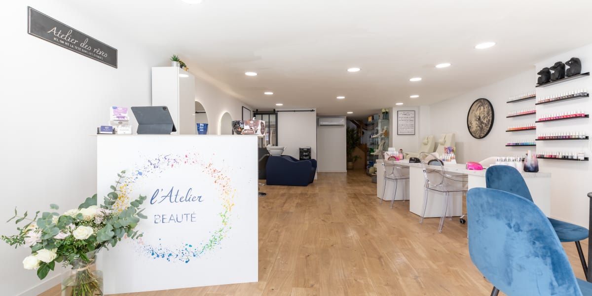 L’atelier beauté – Drainage Lymphatique - Soin visage - Microblading - Studio Pilate - Institut de beauté Cannes - Photo de couverture - OneBooking