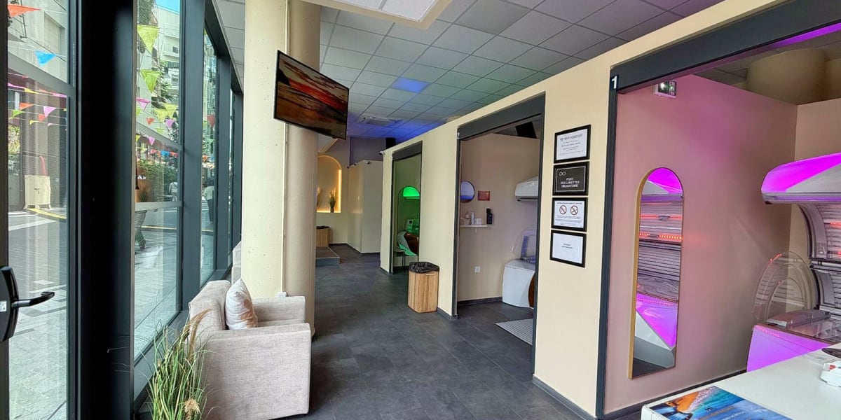 Sun Azure - Sourcils & cils Nanterre - Photo de couverture - OneBooking