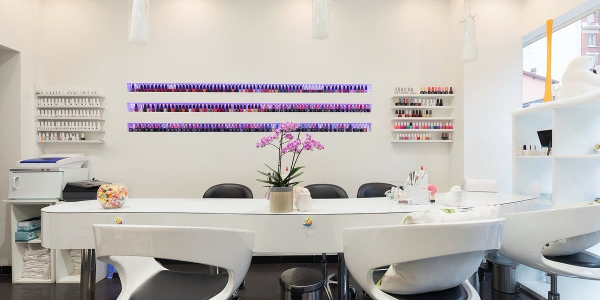 Elsa Ongles - Onglerie Asnières-sur-Seine - Photo de couverture - OneBooking