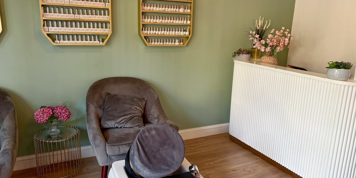 Meli’Nails - Institut de beauté Nantes - Photo de couverture - OneBooking
