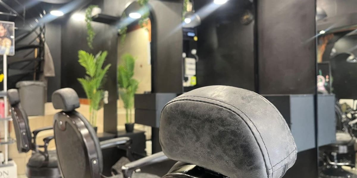 Luxe Locks 75 - Barbier Paris - Photo de couverture - OneBooking
