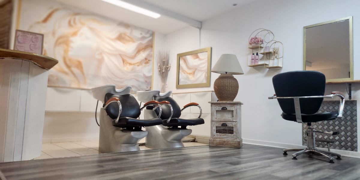 Le Salon de Christelle - Coiffure, Facialiste et Kobido - Coiffure Hyères - Photo de couverture - OneBooking
