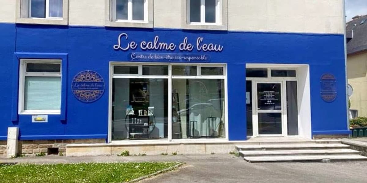 Le calme de l'eau - Onglerie Brest - Photo de couverture - OneBooking