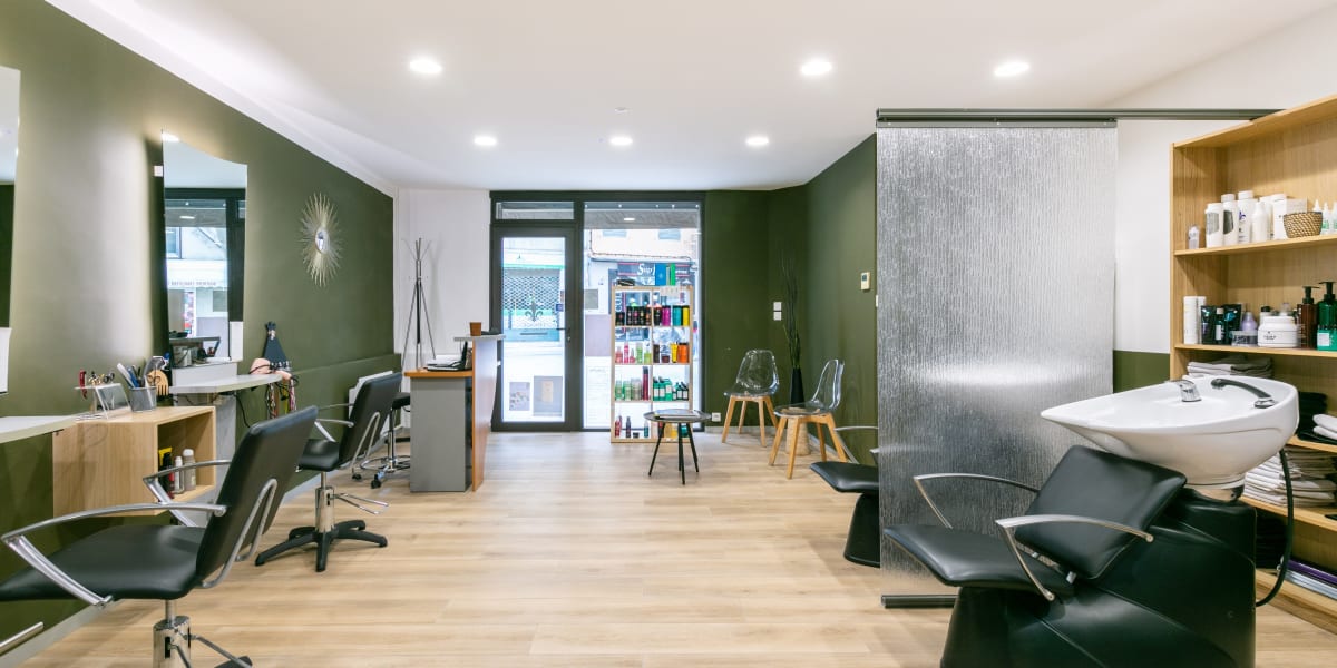 Signature - Coiffure Brignoles - Photo de couverture - OneBooking