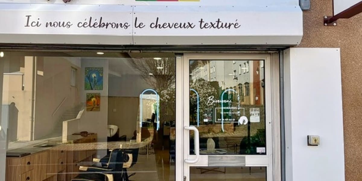 BoucleCrépus - Coiffure Villefranche-sur-Saône - Photo de couverture - OneBooking