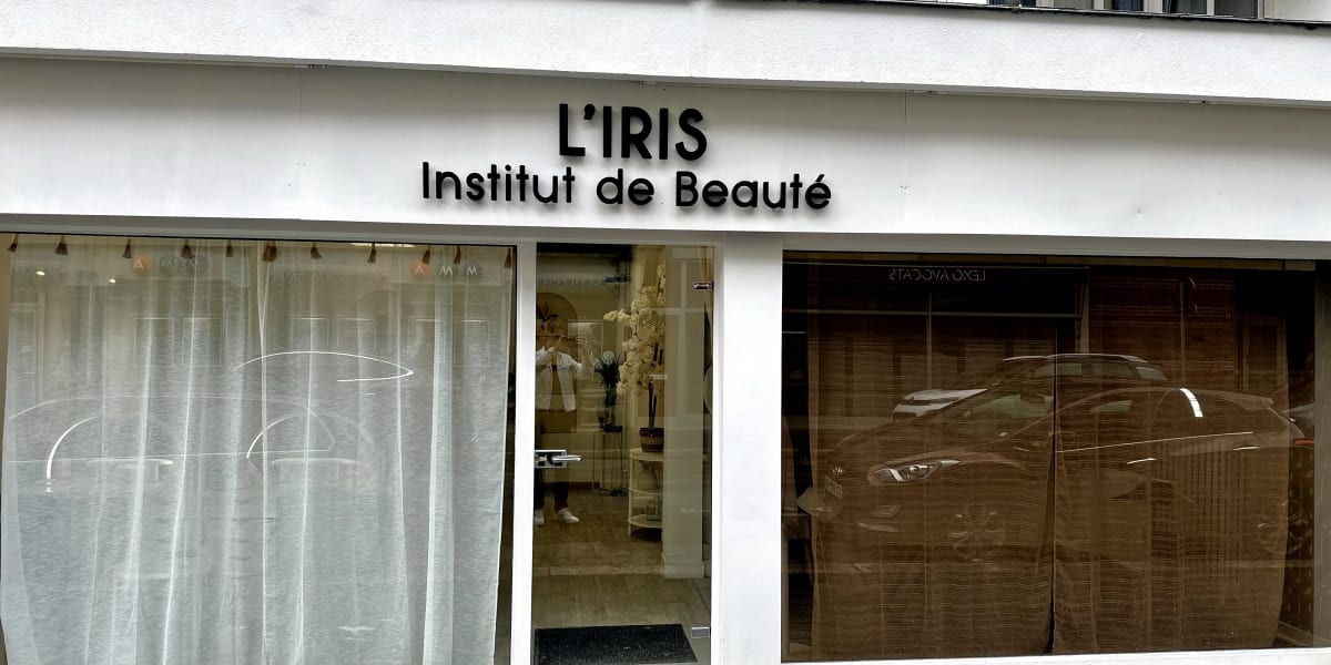 L’iris - Onglerie Lisieux - Photo de couverture - OneBooking