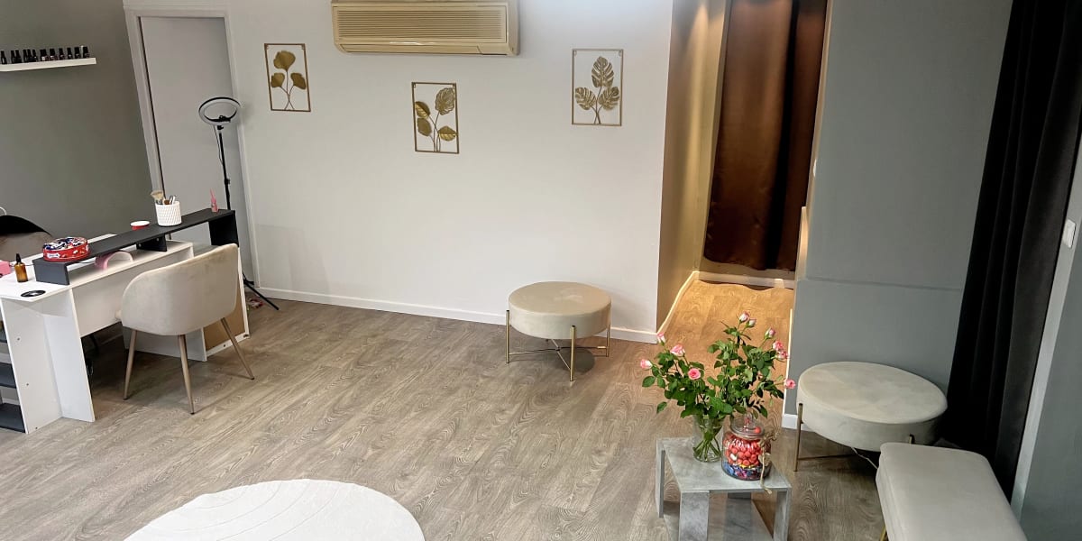Salon Lorena - Sourcils & cils Vaulx-en-Velin - Photo de couverture - OneBooking