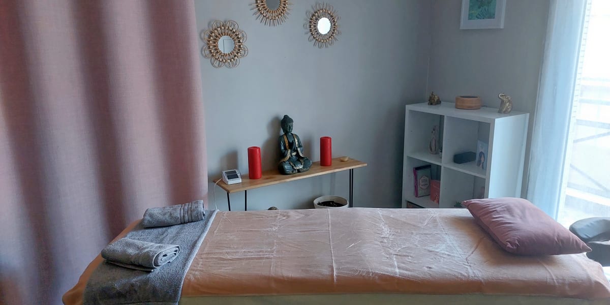Elle'CocoonZen - Massage Tassin-la-Demi-Lune - Photo de couverture - OneBooking
