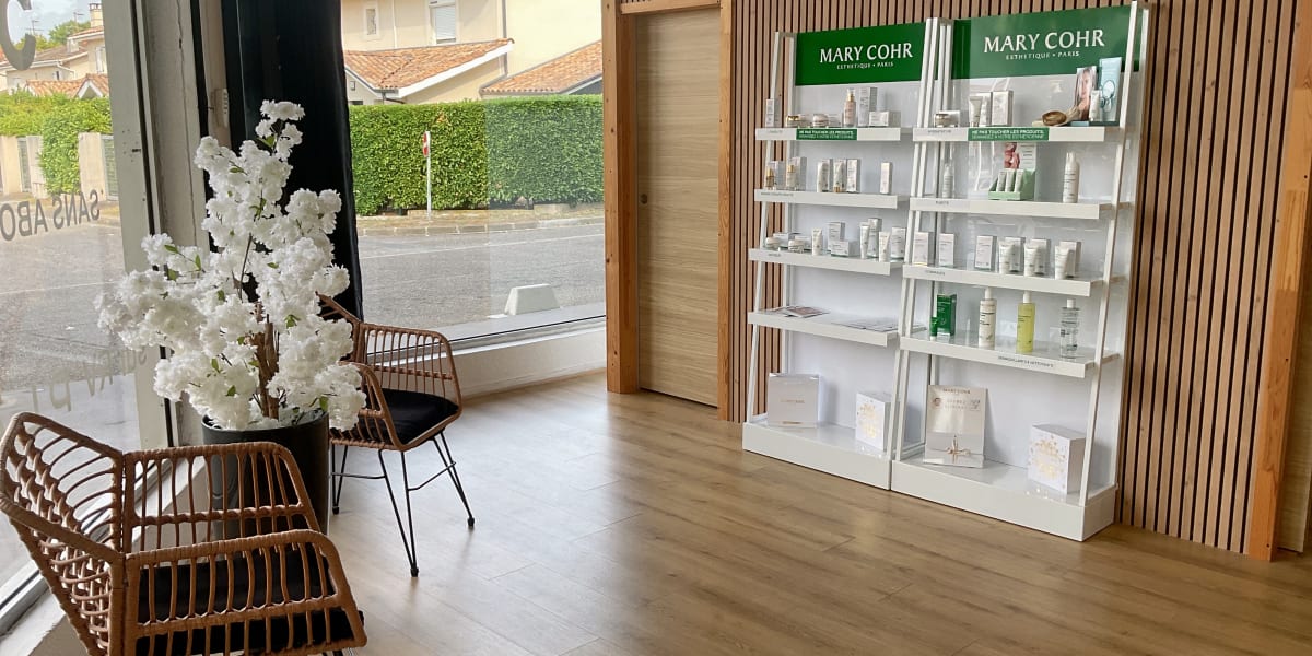 Kalliabell - Centre Topaze - Barbier Villenave-d'Ornon - Photo de couverture - OneBooking