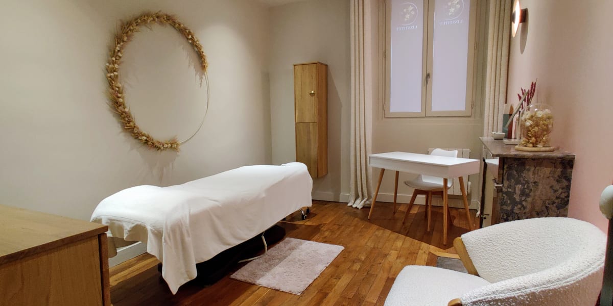 Jermane Marquez  ( Kobido - Réflexologie plantaire - Massage crânien / Naturopathie ) - Massage Nantes - Photo de couverture - OneBooking