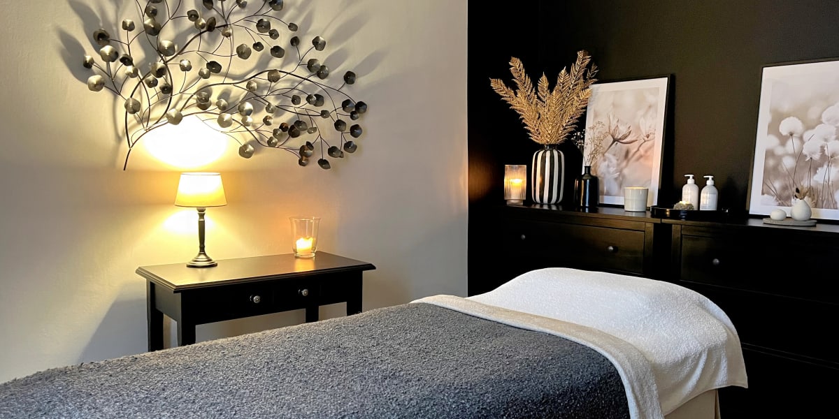 La maison des biches - Sourcils & cils Quimper - Photo de couverture - OneBooking