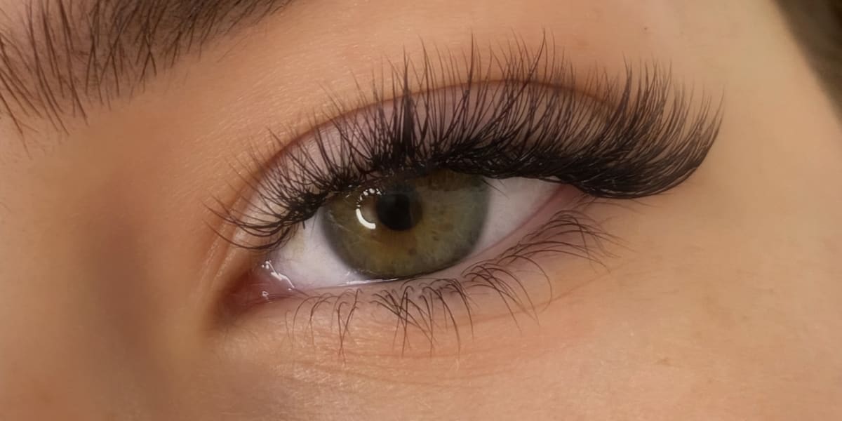 Les cils de B - Sourcils & cils Rennes - Photo de couverture - OneBooking
