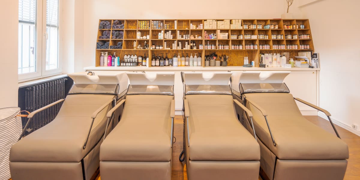 JULIE MERIAN COLORISTE - Coiffure Marseille - Photo de couverture - OneBooking