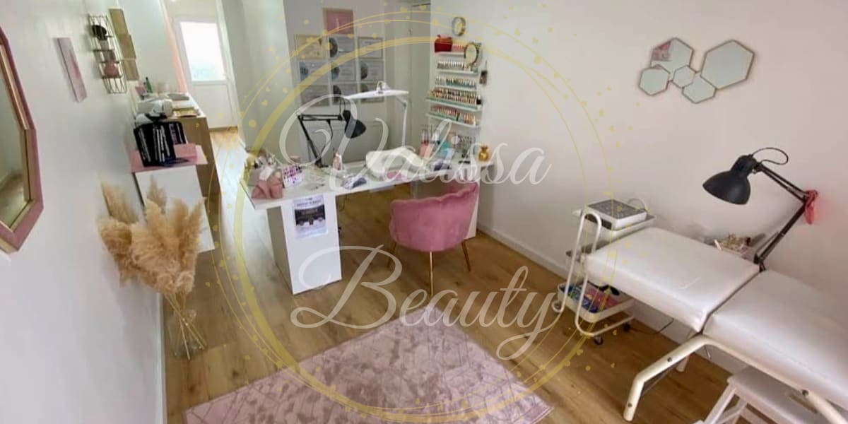 Valissa Beauty - Onglerie Joué-lès-Tours - Photo de couverture - OneBooking
