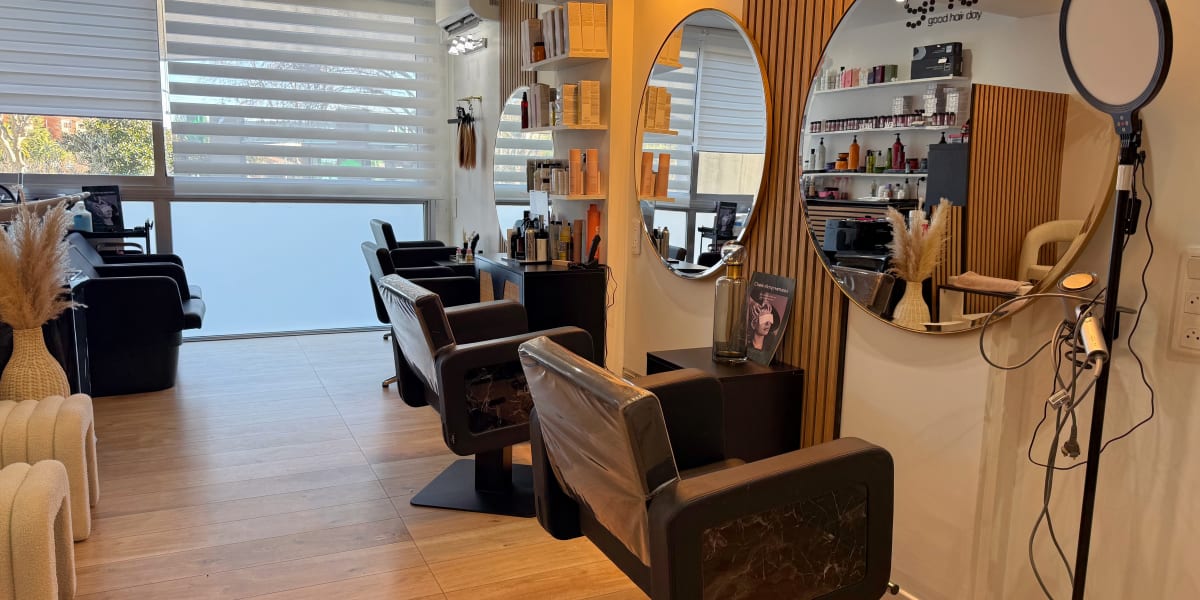 Jennif'Hair & Beauty - Coiffure Le Cannet - Photo de couverture - OneBooking